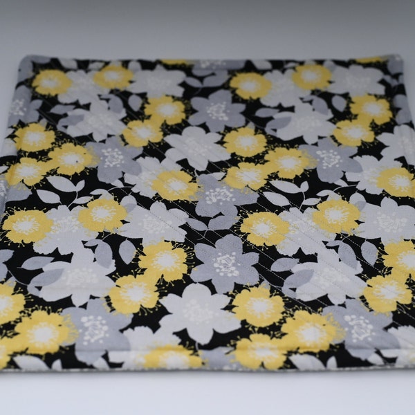 Plate Cozy. Large Plate Mat. Microwave Safe Plate Cozy. Reversible Plate Mat for Microwave Use. Mother's Day/Friend/Birthday Gift.