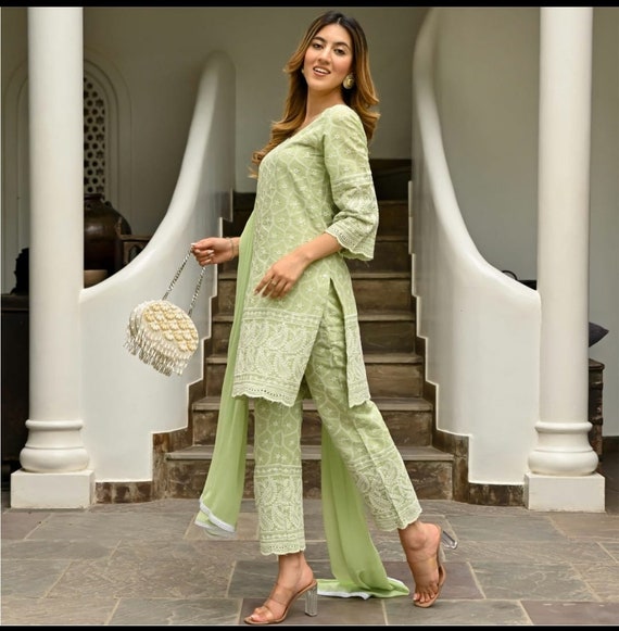 Buy Premium Pakistani Green Embroidered Kurta Pant Set With