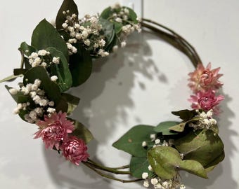 Dried Flower Mini Wreath, Everlasting daisy, Eucalyptus and Babies Breath, Gift or home decor