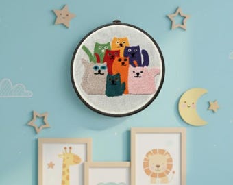 Gatti colorati, ricamo a punto croce, ricamo a punto croce fatto a mano, ricamo a punto croce con gattini, ricamo a punto croce appeso