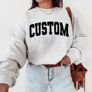 Benutzerdefinierte Varsity Png, Distressed Sublimationsdatei, Shirt-Design, Distressed + Solid Png, Varsity Schriftart, Grunge Png