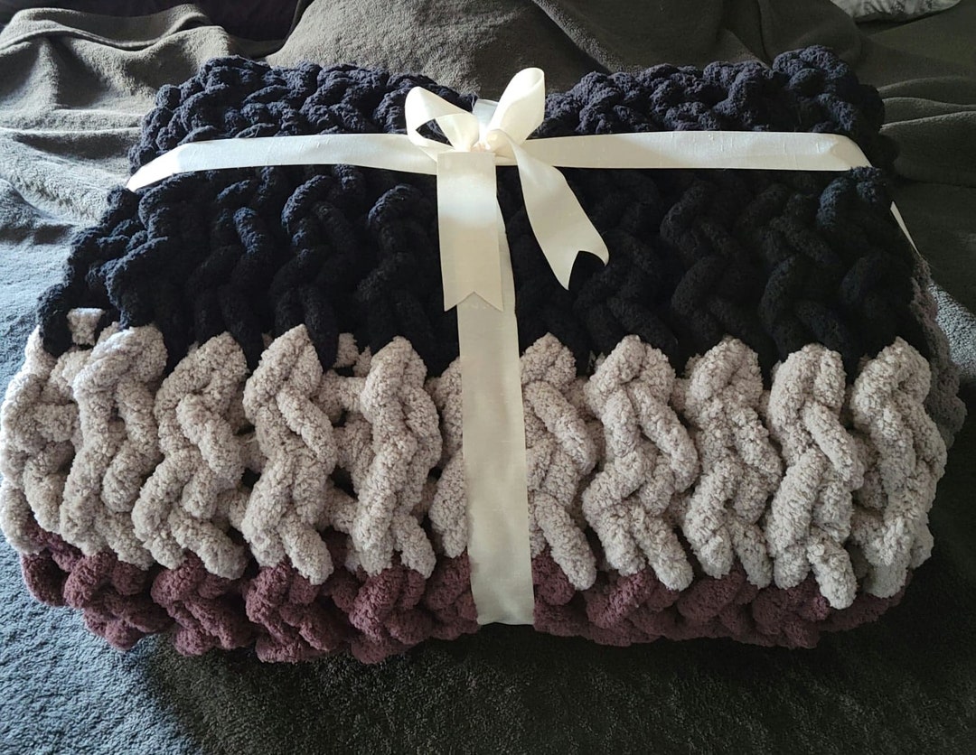 Criss Cross Stitch Handmade Chunky Yarn Blanket Etsy