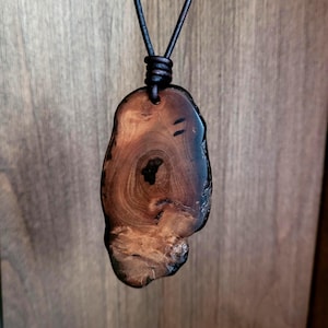 Irischer Eibenholz Anhänger: Uralter Holz Anhänger