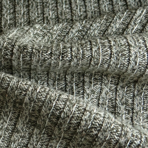 weicher Strickstoff in meliertem Olivgrün, italienischer Rippenstrick für warme Pullover, Strickjacken, Cardigans und Accessoires