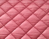 Steppstoff wattiert Rosa Rautenmuster – leichter Stepper für Steppjacken, Mäntel und Westen