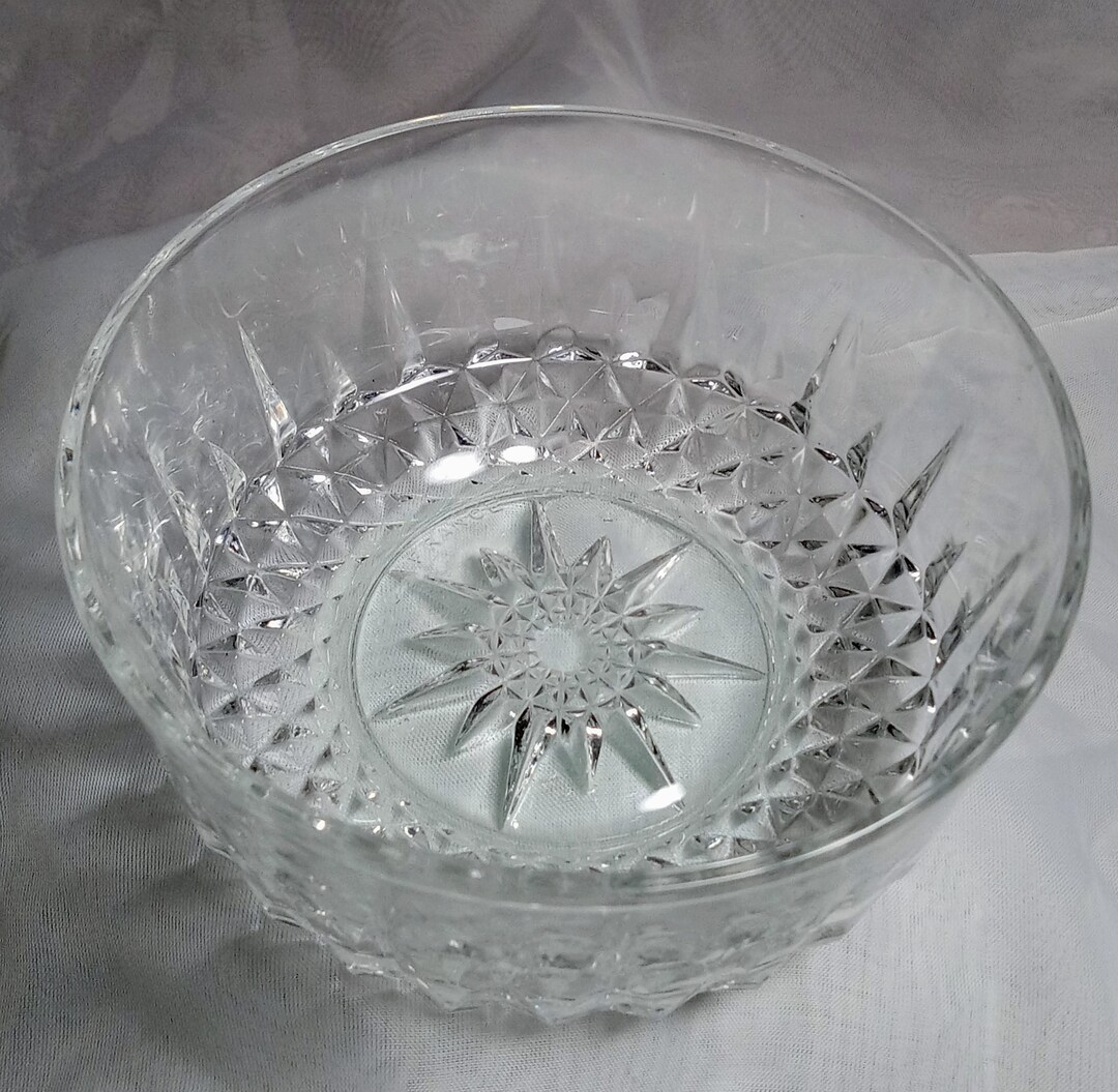 Arcoroc Small Vintage Clear Glass Bowl With Starburst Diamond - Etsy