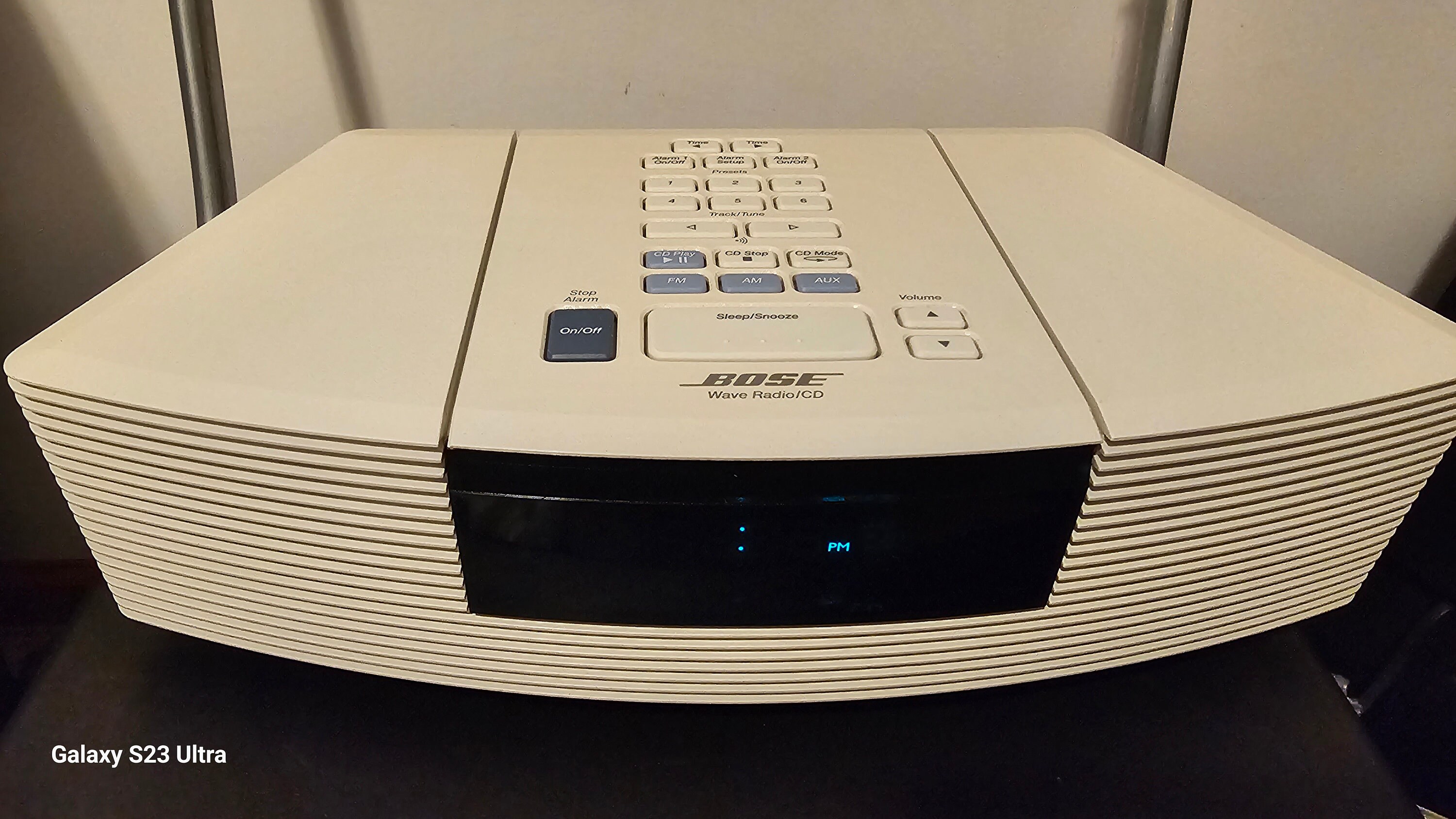 Bose clock hotsell radio cd player