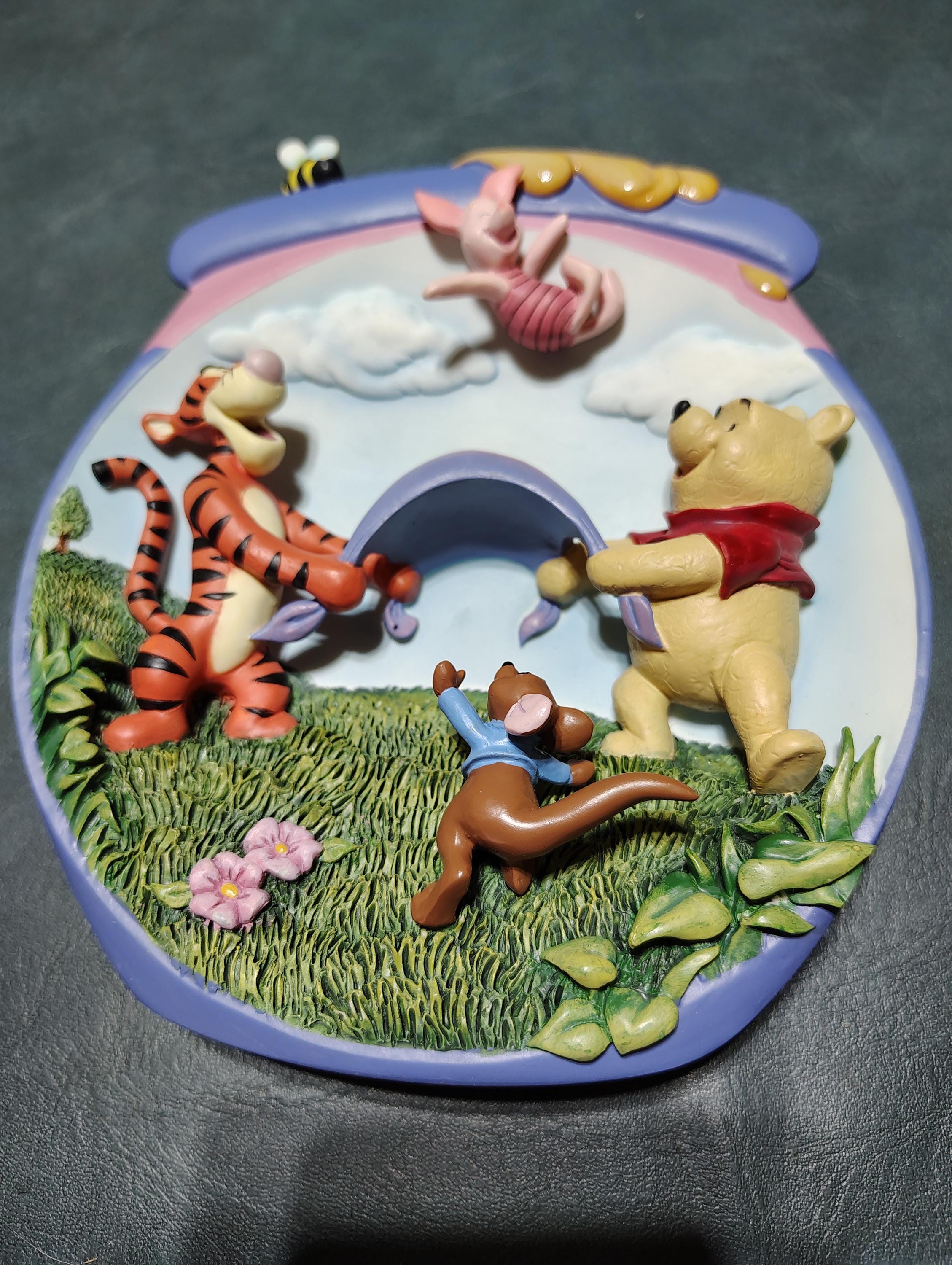 Hip Hip Poohray プレート H5140 Winnie Da Pooh Plate, Hip Hip Poohray. 3-D Second Issue, With COA