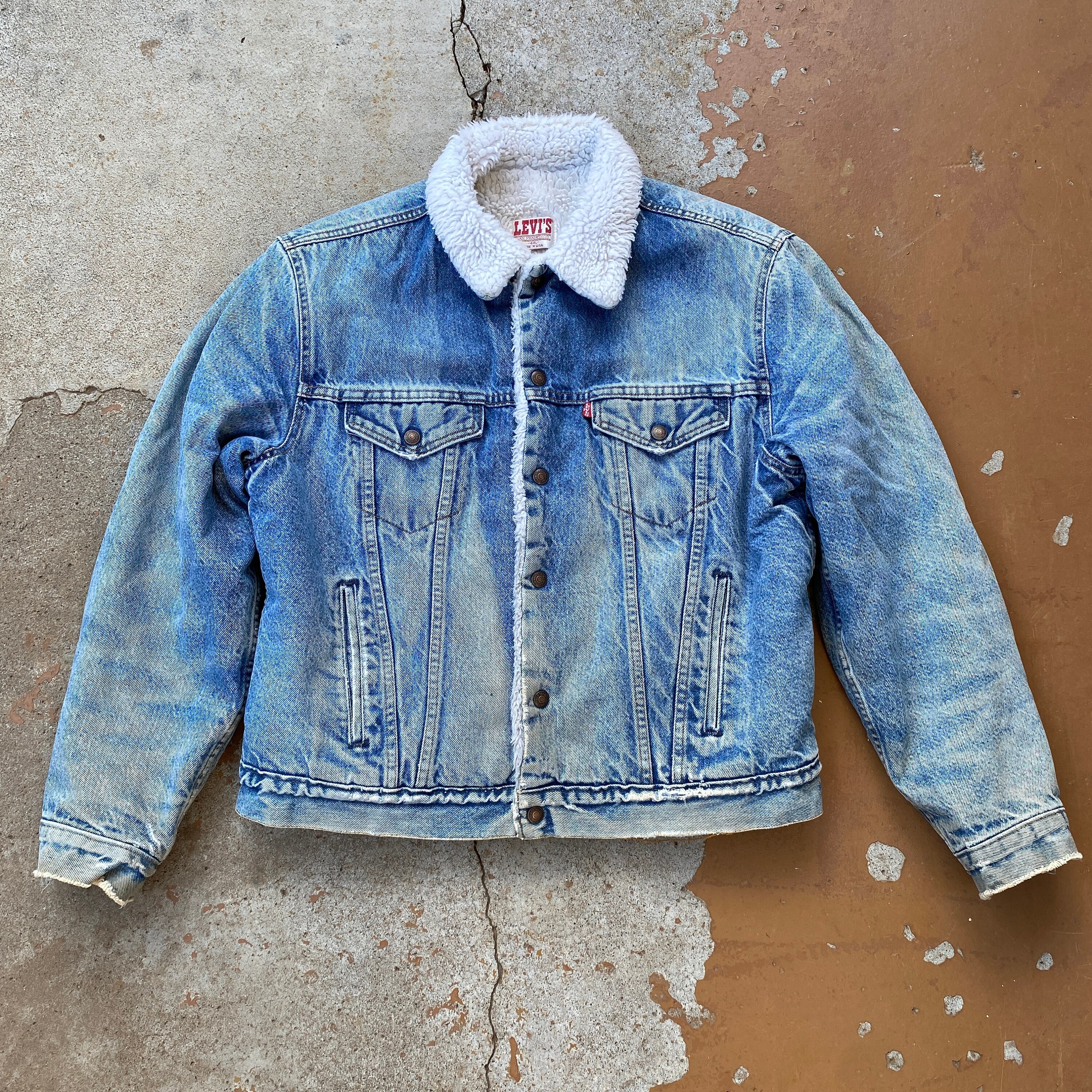Vintage Levi's Sherpa Lined Denim Jacket Men's Size 44L USA Vintage Levi's Sherpa Lined Denim Jacket Men's Size 44L USA