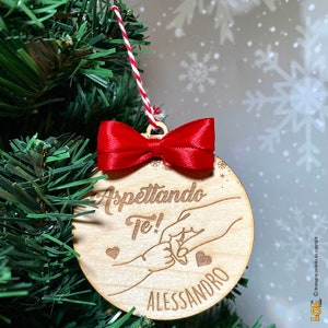 Pallina di Natale in Legno Aspettando Te con Nome e Personalizzata da appendere all'albero di Natale Idea Regalo
