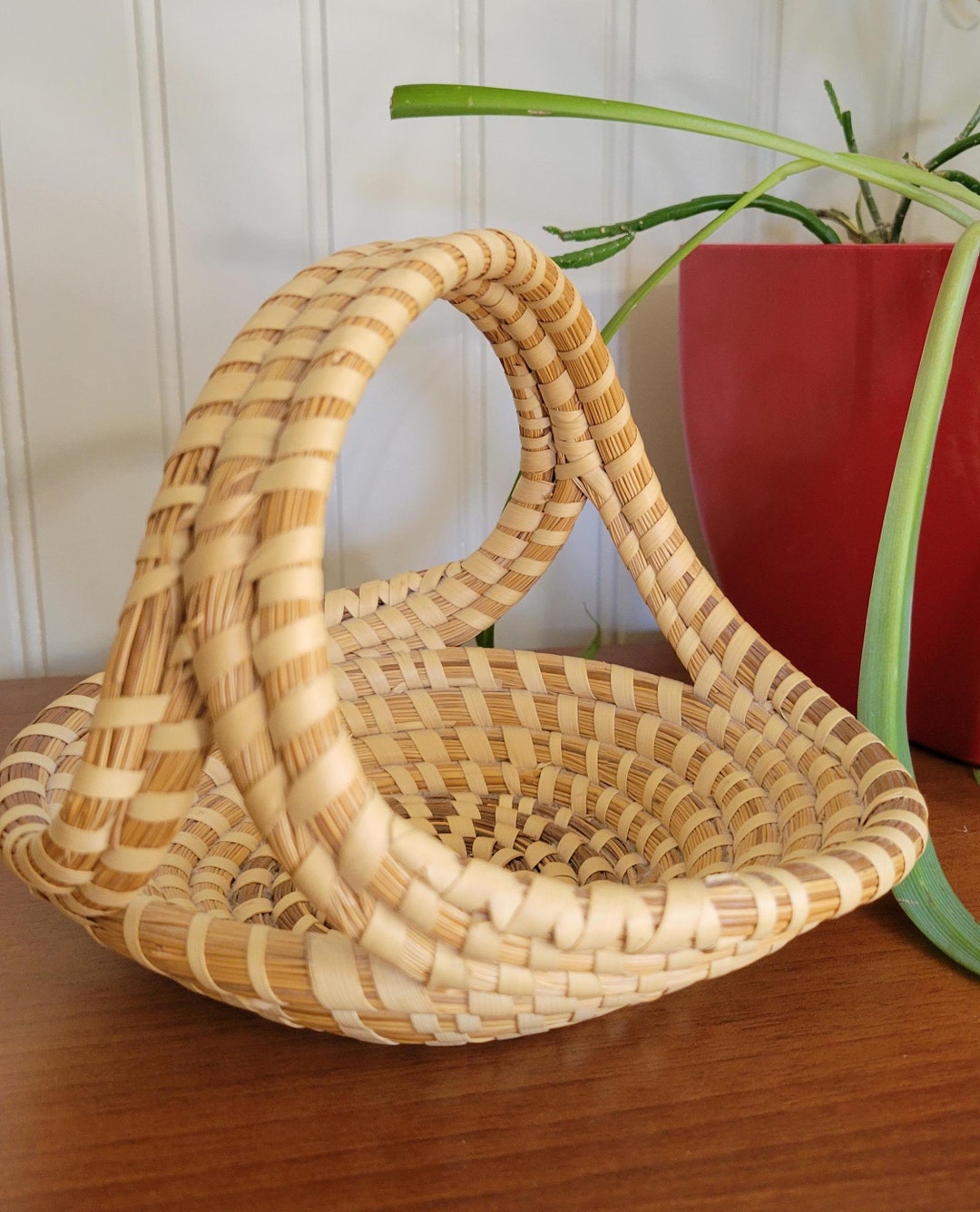 Charleston Sweetgrass Round Gullah Basket, Two-tone Pattern, Coil ...