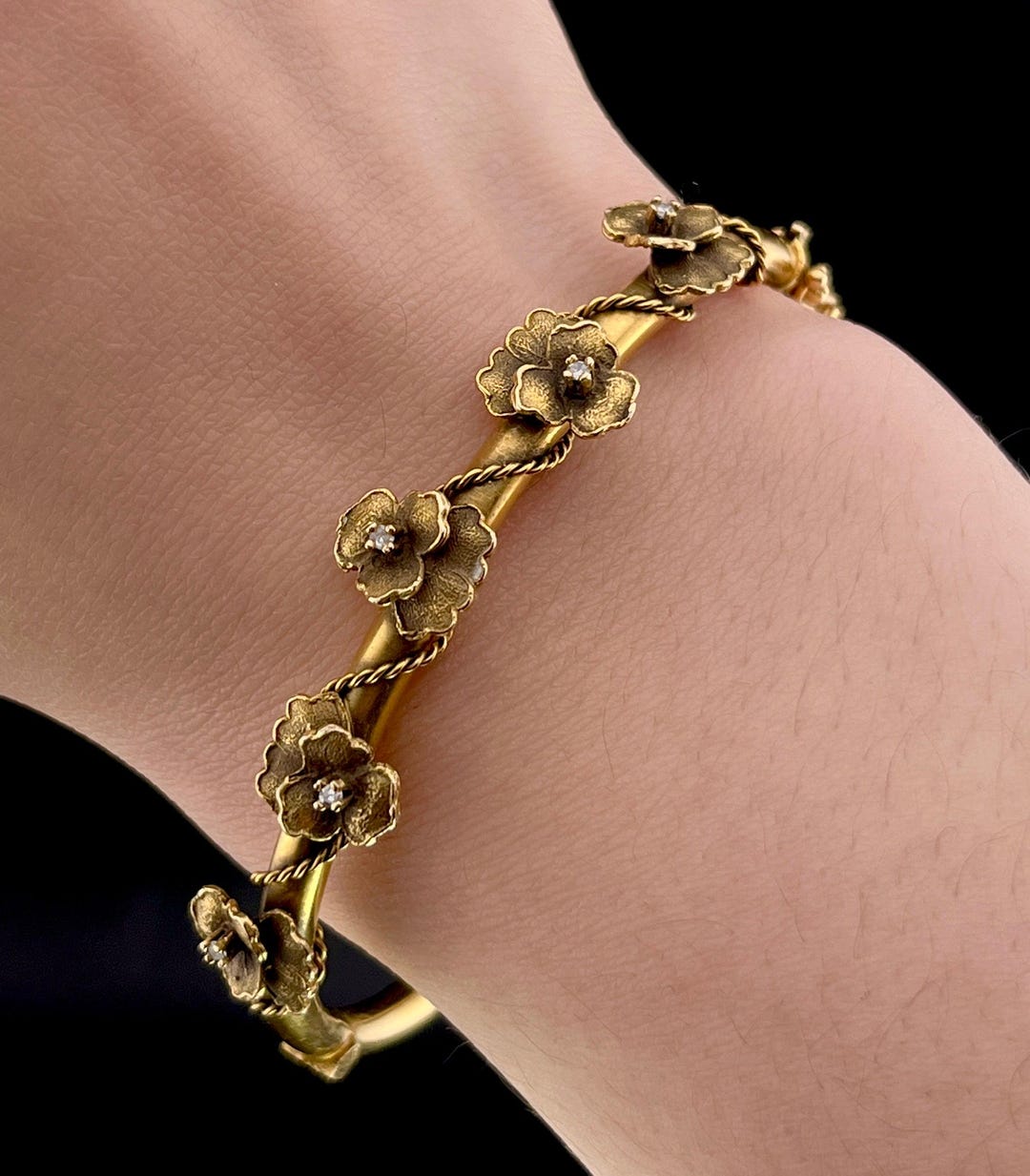 Precious Pansy Bracelet