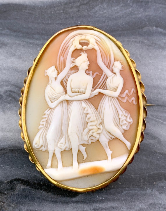 Antique Late Victorian 9K & Carved Shell Cameo Bro