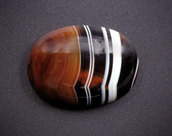 Oval Banded Agate Mourning Brooch