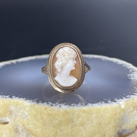 Antique 14K & Carved Shell Cameo Ring - image 6