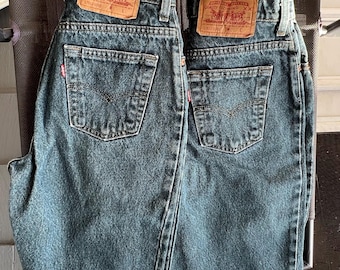 Vintage Levi's 512 Jeans: Women's Dark Indigo, Slim Fit, like new