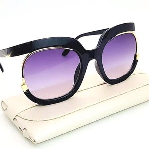 Fashion Boutique Oversized Sunglasses: Polarized UV400 Fashion in Navy Blue and Ruby Red