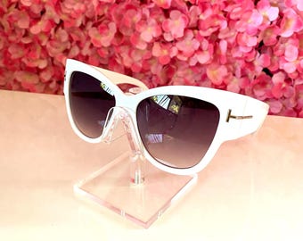 Oversized White Cat Eye Sunglasses: Fashion UV400 Protection, Includes Case
