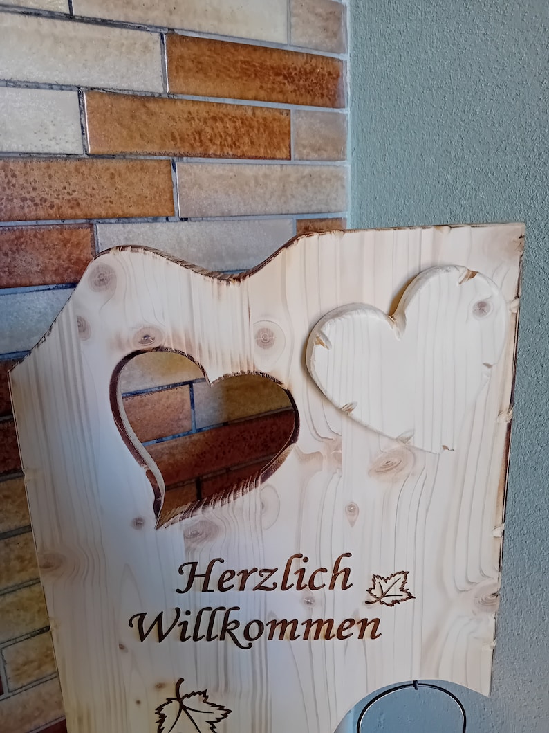 Holz Deko Schild Herzlich Willkommen Herbstmotiv & Blättern mit Wunschname Glaslaterne und Blumenkasten Bild 3