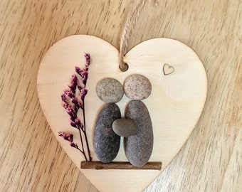 Personalised Pebble Art Heart Plaque | Custom Family or Pet Gift | Handmade Hanging Heart with Dried Flowers | Keepsake Gift