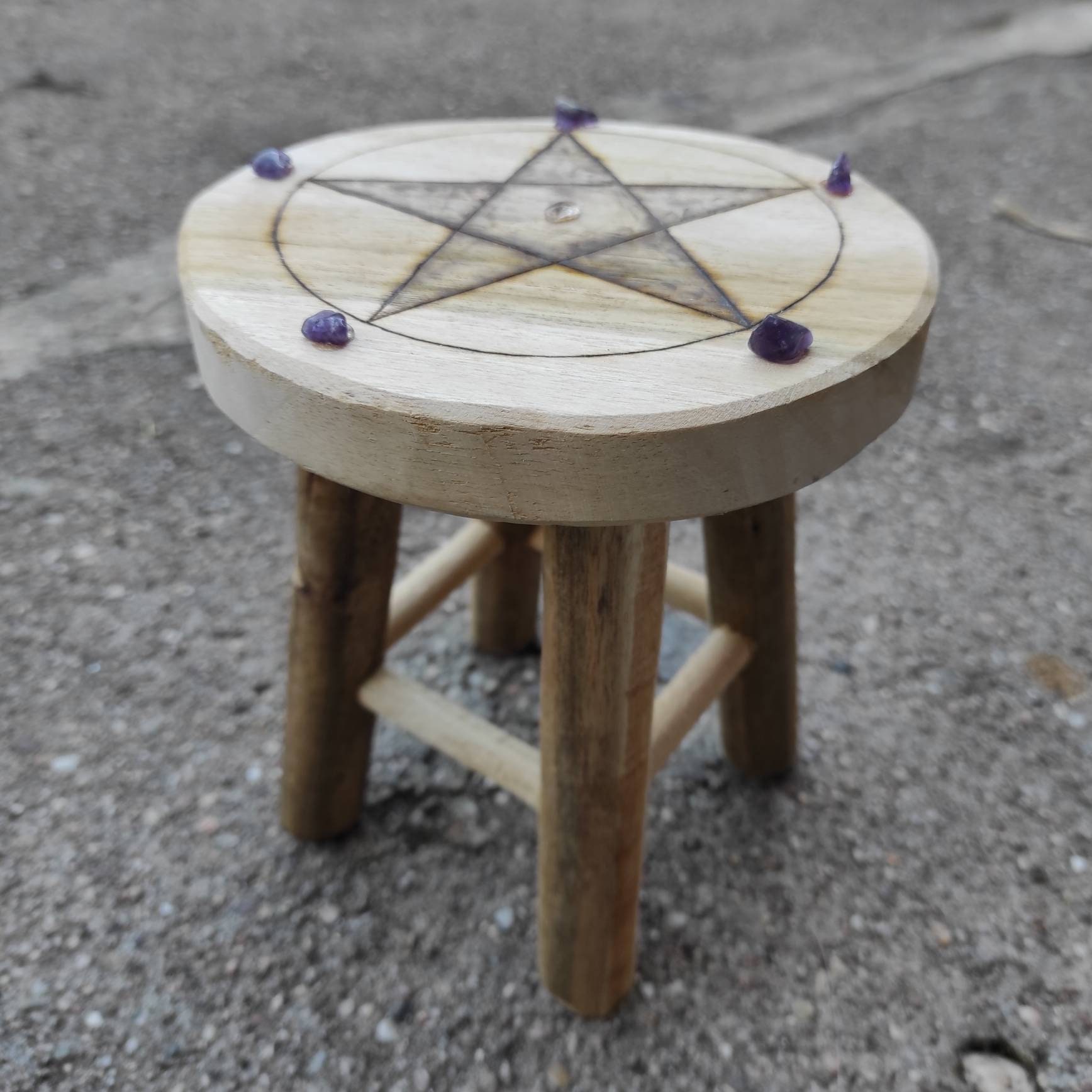 Plateau de Rechargement Pierre ou Support Divers avec Améthystes et Cristal Roche.