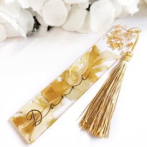 Mustard Personalised custom resin bookmark Booklover gift Kids party favour School gift Teacher gift Mothers day gift Mum gift Bookworm gift