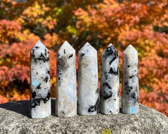 Punta de torre de cristal de piedra lunar arcoíris, varita de obelisco de piedra natural, espécimen mineral, regalo de cristal para inauguración de la casa.
