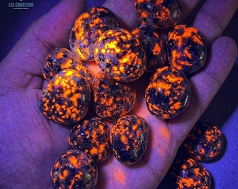 Tumbled Yooperlite Crystal ,UV Reactive Glowing Stone, Fluorescent Sodalite Rock | Natural Pocket Stone