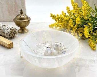 Selenite  Bowl Carving, Natural Selenite Charging Crystals Storage Holder, Mineral Specimens, Home Decor
