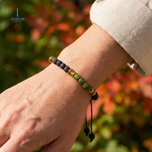Bracelet minimaliste en jade vert oeil de tigre lave - Bracelet en cristal naturel délicat - Cadeau pour empathe de la prospérité
