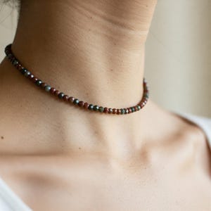 Delicate India Agate Choker Necklace, India Agate Crystal Dainty Choker, Natural Stone Minimalist Choker Necklace, Heart Chakra Gift Women