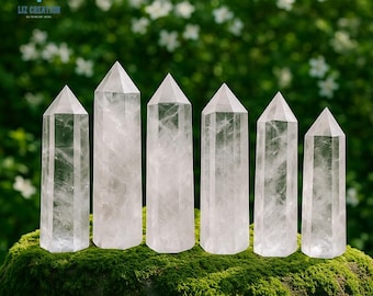 Bergkristalobelisken, witte kwarts torenpunt helende kristallen toverstaf - minerale exemplaren, kruinchakra