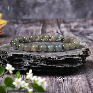 Labradorite Bracelet- Natural Labradorite Gemstone Bracelet- Delicate Labradorite Crystal Bracelet for Women -Throat Chakra Gift