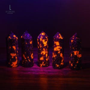 Yooperlite tower - Etsy 日本