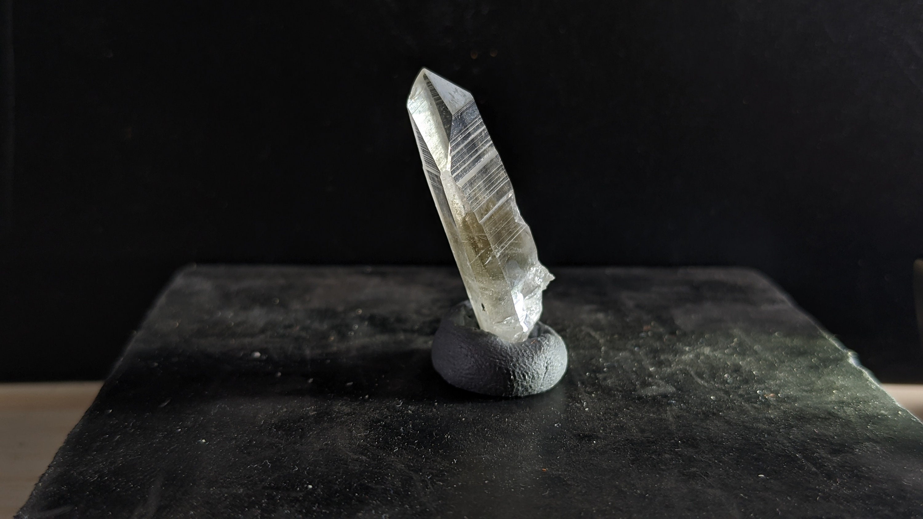 Quartz Inclusion Chlorite. 24.7Ct. Maronne. Oisans