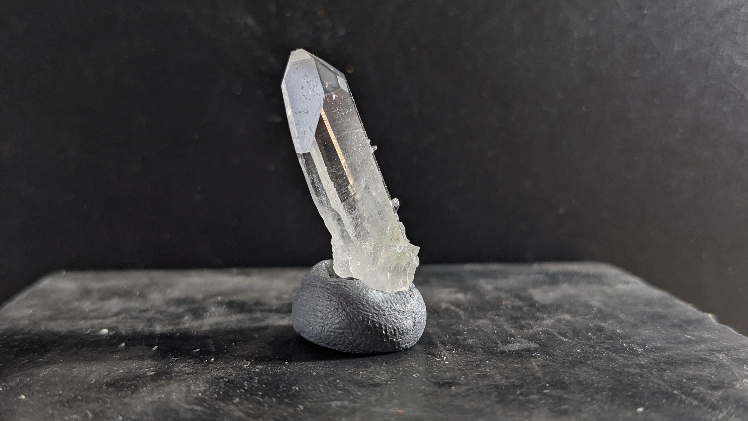 Quartz Hyalin. 22.6Ct. Maronne, Oisans.