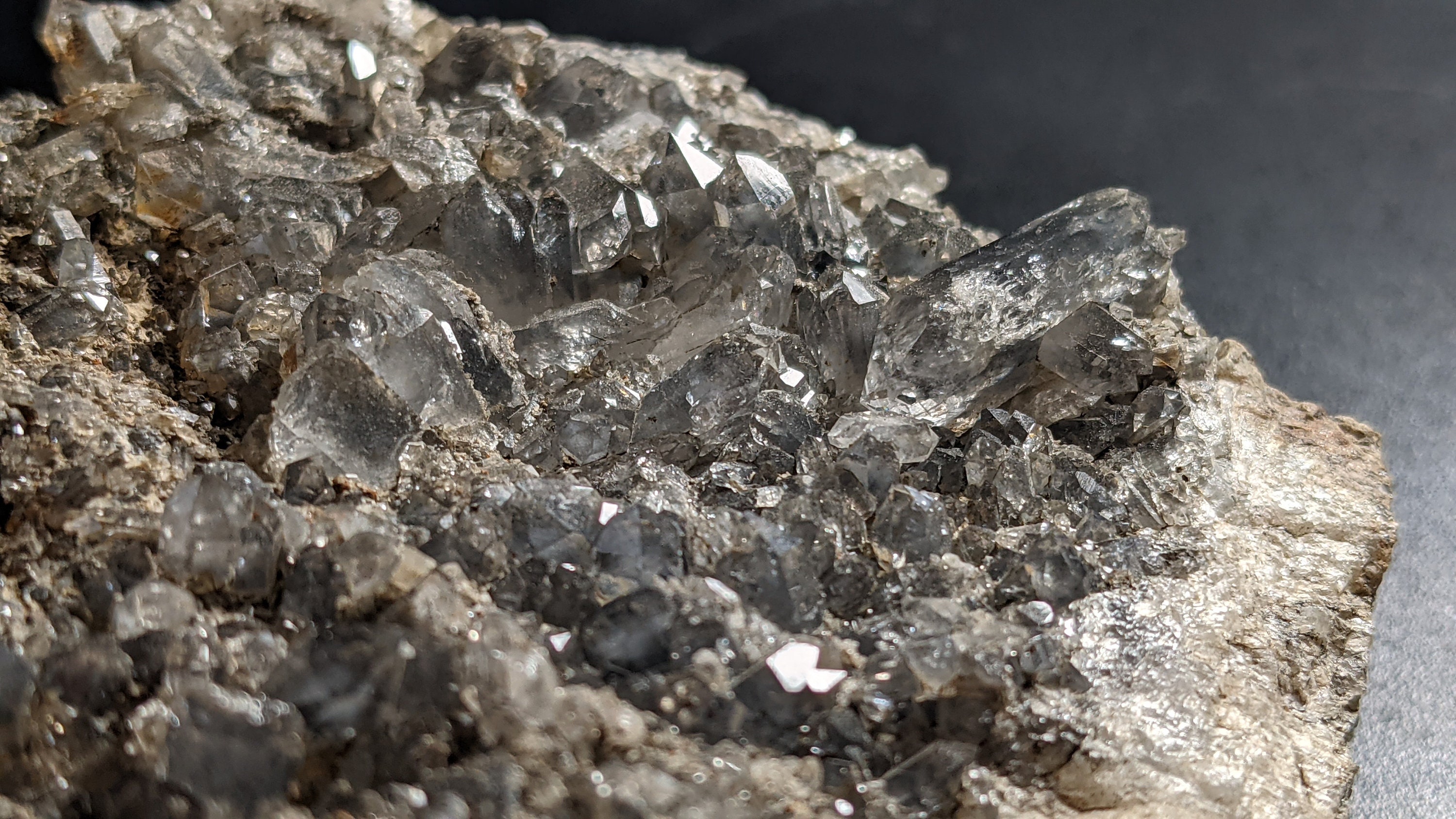 Quartz Schisteux, Biterminés, Inclusions. Maurienne.
