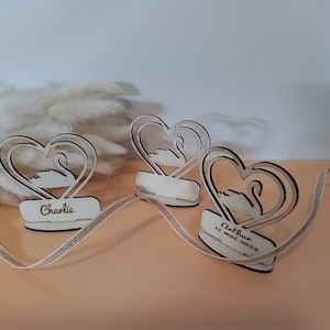 Marque-places cygne baptême mariage bois personnalisé