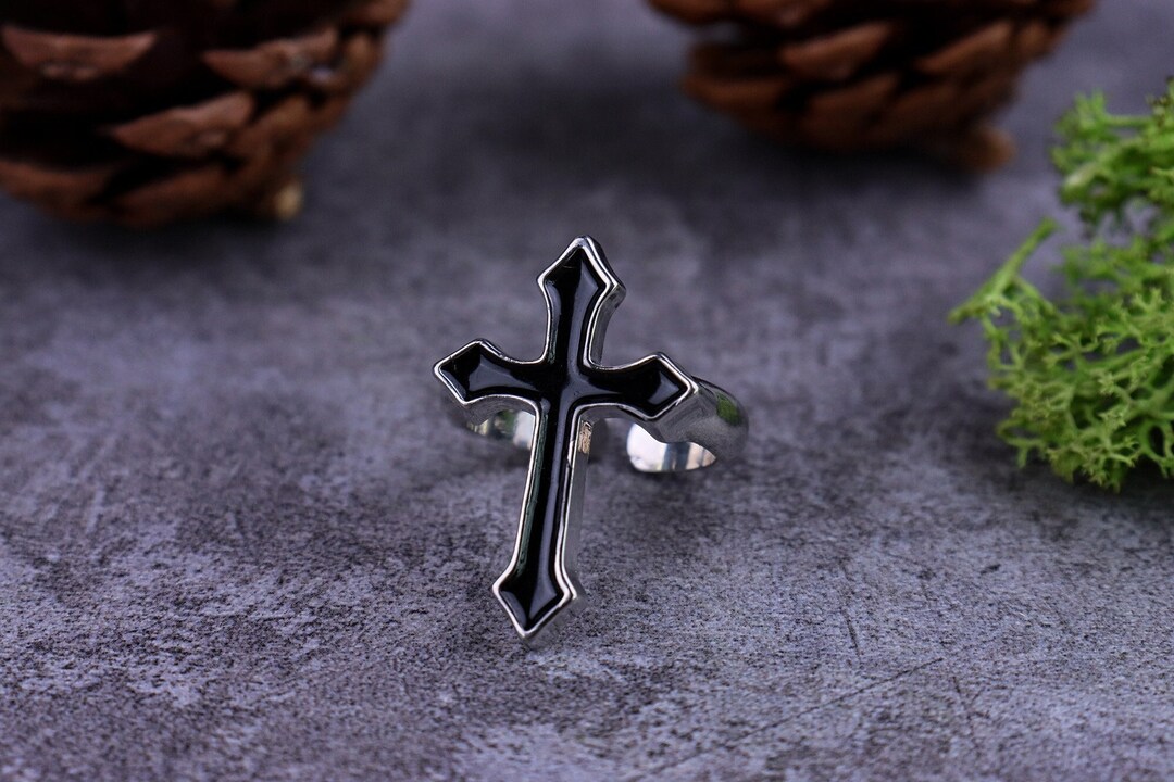 Cross Ring/gothic Ring/goth Jewelery /unisex Ring/ Vintage Rings