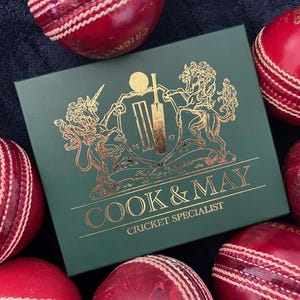 Cartera de cuero italiano con pelota de críquet de edición limitada de The Cricket Specialist