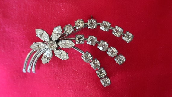 STRASS brooch, pin, flower/bouquet with white rhi… - image 4