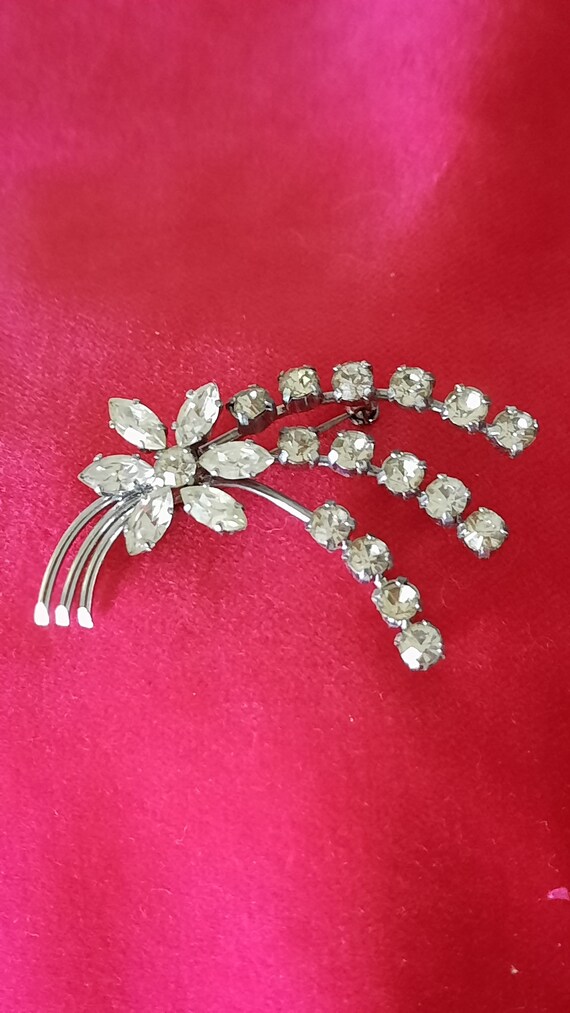 STRASS brooch, pin, flower/bouquet with white rhi… - image 2