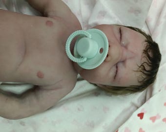 Muñeca recién nacida de silicona platino OOAK: cabello enraizado y cordón umbilical
