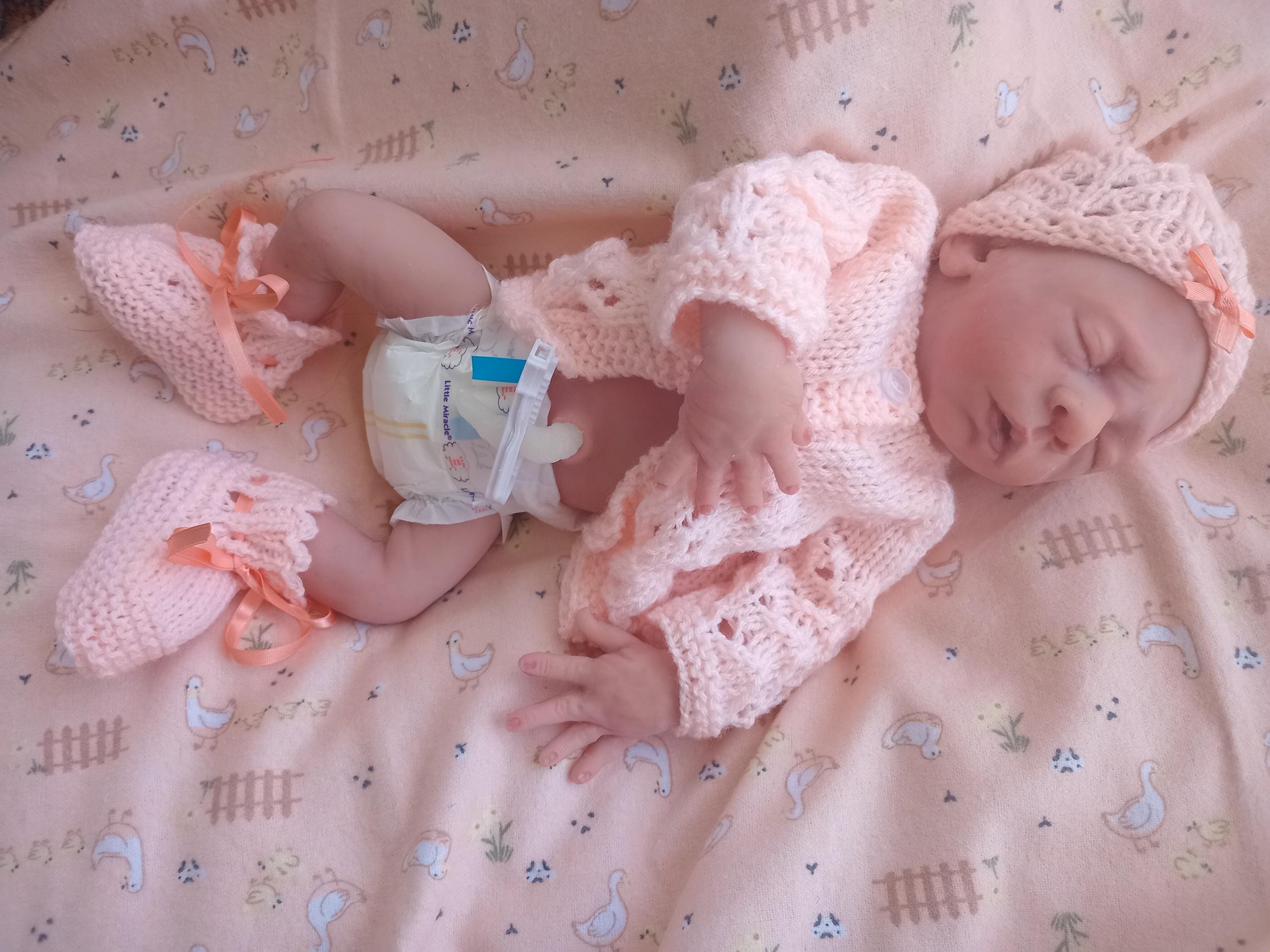 26～28週のシリコン胎児：リアルな未熟児モデル、NICUギフト - Etsy 日本, image size:3000x2250