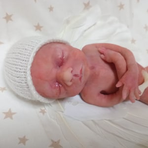 Gestation 22 Week Gestational Fetus Sculpture, Baby Loss Awareness, Memorial Keepsake, Grief Healing Gift