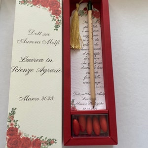 Matita seminabile con segnalibro in confezione elegante realizzata a MANO e personalizzabile nei colori per regalo e/o bomboniera Laurea