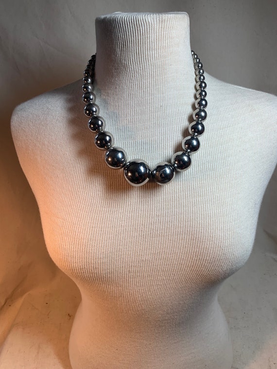 Graduated Silver Ball Necklace