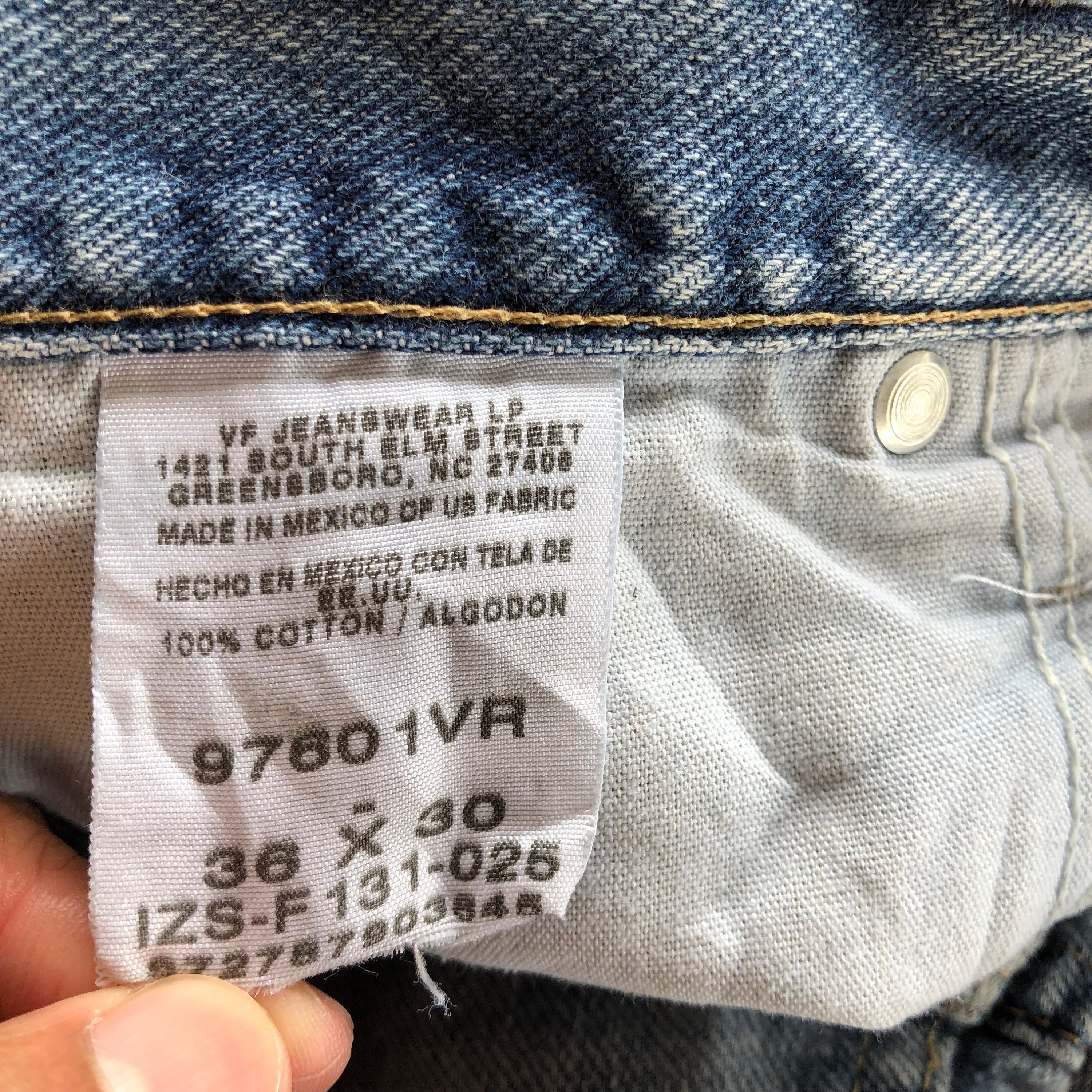 W36 Vintage Wrangler Jeans Wrangler Jeans Faded Blue Ripped Vintage  Wrangler Denim Wrangler Denim Grunge Style Unisex Jeans Size 36x28