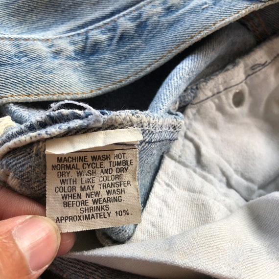 W32 Vintage Levi's 501 Distressed Light Wash Jean… - image 9
