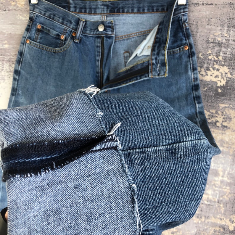 Size 31x28 Vintage Levi's 550 Faded Ripped Jeans 90s Distressed Mens Levis Denim Womans High Rise Levis Denim Light Wash Levis Mom Jeans W28 image 8